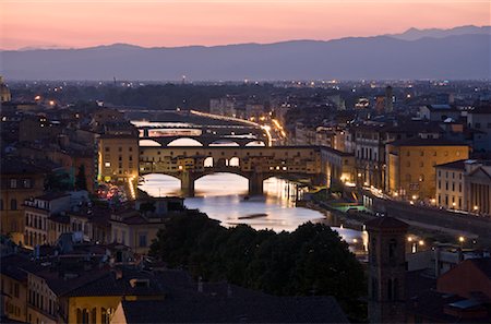 Ponte Vecchio, Florence, Tuscany, Italy Stock Photo - Premium Royalty-Free, Code: 600-02176039