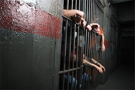 prisons - Men in Prison Foto de stock - Sin royalties Premium, Código: 600-02201368