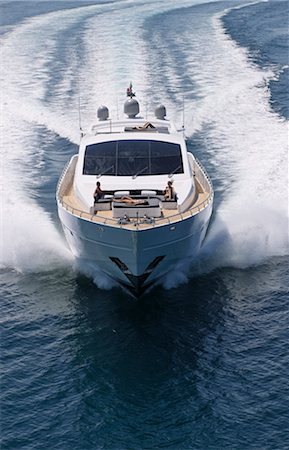 Luxury Yacht at Sea Foto de stock - Sin royalties Premium, Código: 600-02244968