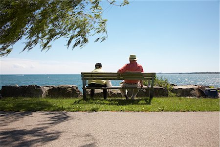 peter reali - Senior Couple Sitting on Bench by Lake Ontario Stock Photo - Premium Royalty-Free, Code: 600-02347807