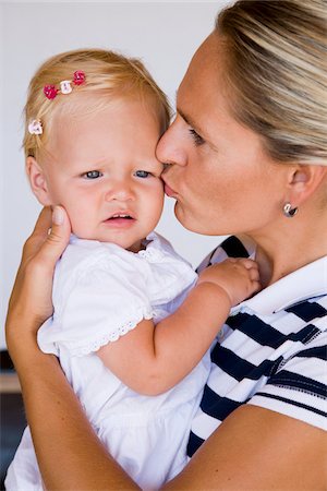 simsearch:700-02586125,k - Mother Comforting Baby Girl Stock Photo - Premium Royalty-Free, Code: 600-02371054