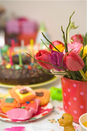 simsearch:600-02461257,k - Table Set for Birthday Party Stock Photo - Premium Royalty-Free, Code: 600-02461247