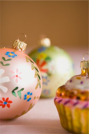 Christmas Ornaments Stock Photo - Premium Royalty-Free, Code: 600-02461278