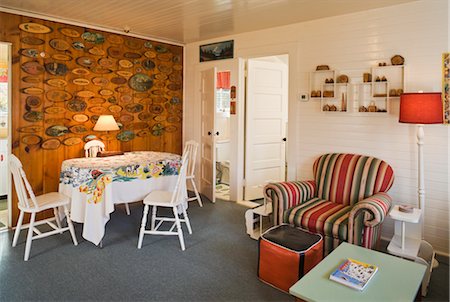 simsearch:700-02738087,k - Interior of Rental Cottage in Seaside, Oregon, USA Foto de stock - Sin royalties Premium, Código: 600-02463494