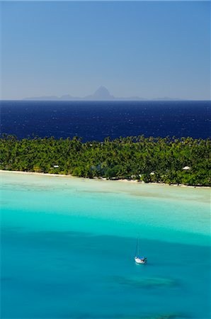 Overview of Coast, Maupiti, French Polynesia Stock Photo - Premium Royalty-Free, Code: 600-02590651