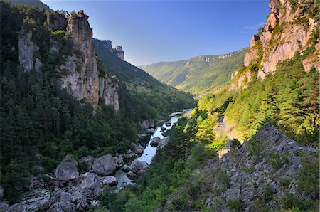 River Tarn, Gorges du Tarn, Languedoc-Roussillon, France Stock Photo - Premium Royalty-Free, Code: 600-02590885