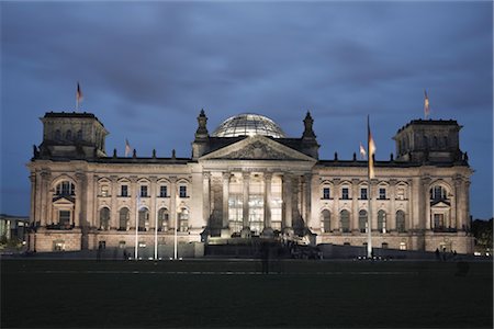 Reichstag at Night, Berlin, Germany Stock Photo - Premium Royalty-Free, Code: 600-02637317