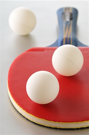 Ping Pong Paddle and Balls Stock Photo - Premium Royalty-Free, Code: 600-02659567