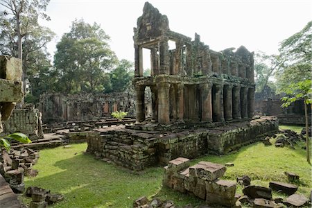 simsearch:700-02071181,k - Preah Neak Pean Temple, Angkor, Cambodia Stock Photo - Premium Royalty-Free, Code: 600-02669511