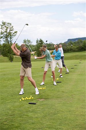 driver (golfclub) - Group of People on the Driving Range, Burlington, Ontario, Canada Foto de stock - Sin royalties Premium, Código: 600-02670261
