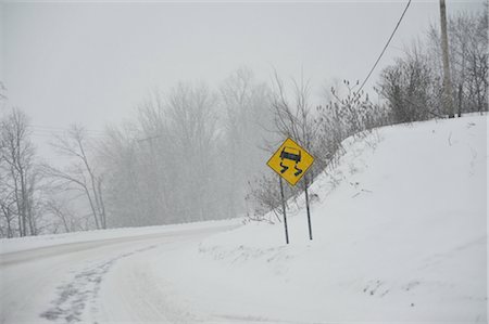 direction sign and nobody road - Highway in Winter, Ontario, Canada Stock Photo - Premium Royalty-Free, Code: 600-02670635