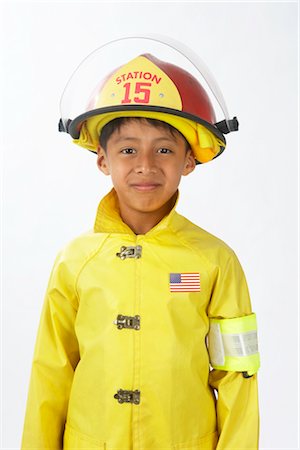 simsearch:700-02046160,k - Boy Dressed as Firefighter Foto de stock - Sin royalties Premium, Código: 600-02693680
