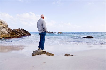 simsearch:700-01163568,k - Man Standing on Rock Looking Out to Sea Stock Photo - Premium Royalty-Free, Code: 600-02693907