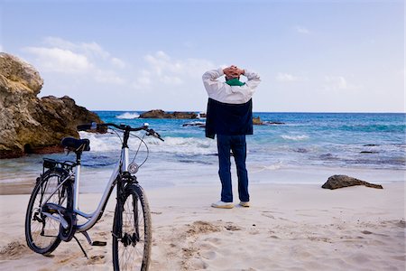 simsearch:700-01163568,k - Man With Bicycle on the Beach Stock Photo - Premium Royalty-Free, Code: 600-02693901