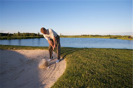 Man Golfing, Burlington, Ontario, Canada Stock Photo - Premium Royalty-Free, Code: 600-02701150