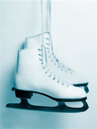 Still Life of Pair of Skates Foto de stock - Sin royalties Premium, Código: 600-02701385