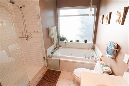 empty room with glass door - Bathroom Stock Photo - Premium Royalty-Free, Code: 600-02702632