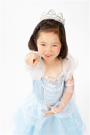 simsearch:700-02046160,k - Girl Dressed as Princess Foto de stock - Sin royalties Premium, Código: 600-02786836