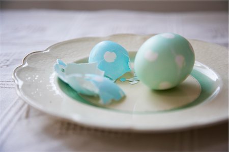 pastel - Easter Eggs on Plate Stock Photo - Premium Royalty-Free, Code: 600-02860210
