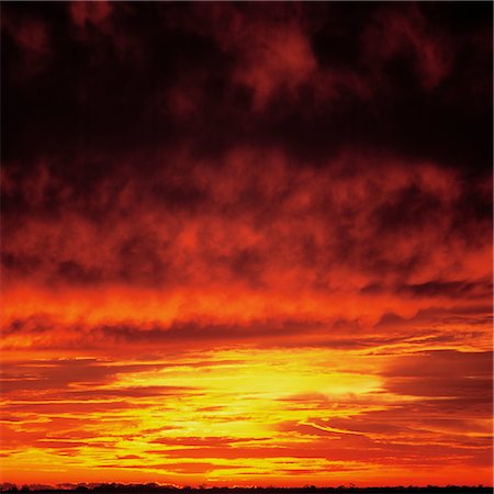 simsearch:600-02886000,k - Sunset, Clouds Stock Photo - Premium Royalty-Free, Code: 600-02885936