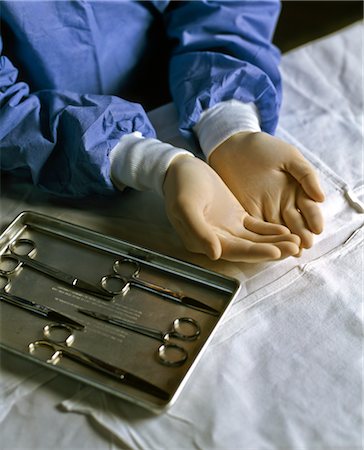 surgical instruments - Close-up of Doctor With Open Hands Stock Photo - Premium Royalty-Free, Code: 600-02887379