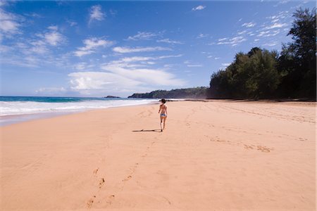 simsearch:600-02046089,k - Woman on Beach, Kauai, Hawaii, USA Stock Photo - Premium Royalty-Free, Code: 600-02912133