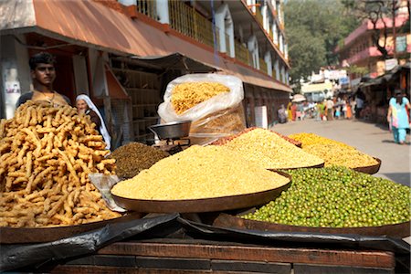 Food Stand in Rishikesh, Uttarakhand, India Stock Photo - Premium Royalty-Free, Code: 600-02957928