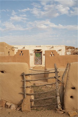 Village in Thar Desert, Rajasthan, India Stock Photo - Premium Royalty-Free, Code: 600-02957979