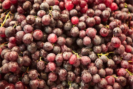 red grape - Grapes in Open Air Market, Barcelona, Spain Stock Photo - Premium Royalty-Free, Code: 600-02967452