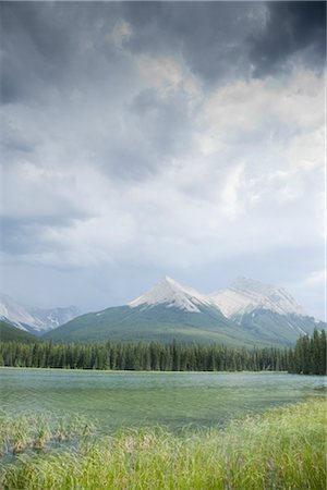 Storm Over Beaver Lake, Queen Elizabeth Ranges, Jasper, Alberta, Canada Stock Photo - Premium Royalty-Free, Code: 600-03075296