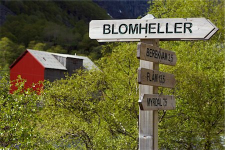 simsearch:600-03696739,k - Close-up of Road Sign, Fjord at Flam, Norway Stock Photo - Premium Royalty-Free, Code: 600-03075974