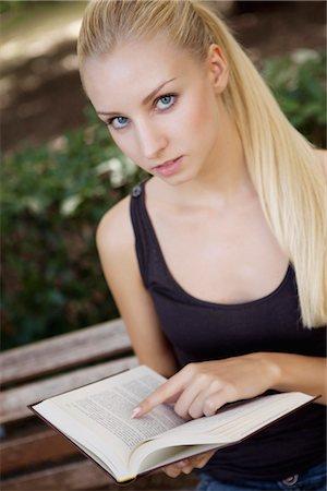 quote - Woman Reading a Book Stock Photo - Premium Royalty-Free, Code: 600-03152870