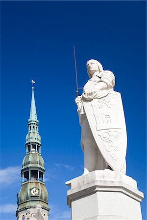 simsearch:600-01579379,k - Roland Statue and Saint Peter's Church, Old Town, Riga, Riga District, Latvia Stock Photo - Premium Royalty-Free, Code: 600-03229832