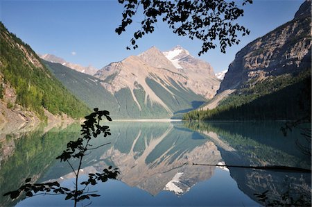 Kinney Lake and Whitehorn Mountain, Mount Robson Provincial Park, British Columbia, Canada Stock Photo - Premium Royalty-Free, Code: 600-03240721