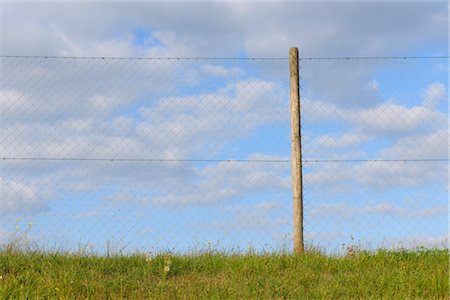 simsearch:700-03720180,k - Rural Fence, Bavaria, Germany Stock Photo - Premium Royalty-Free, Code: 600-03240835