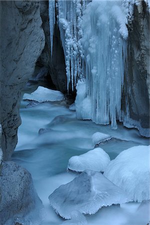 Cours d'eau en hiver, les gorges de Partnachklamm, Garmisch-Partenkirchen, Bavière, Allemagne Photographie de stock - Premium Libres de Droits, Code: 600-03297802