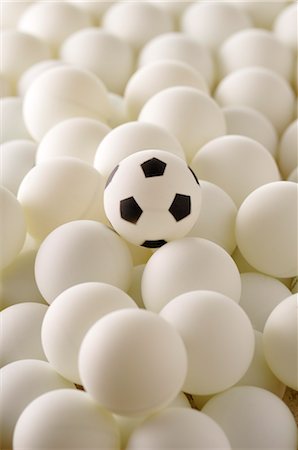 different - Ping Pong Balls Stock Photo - Premium Royalty-Free, Code: 600-03298819