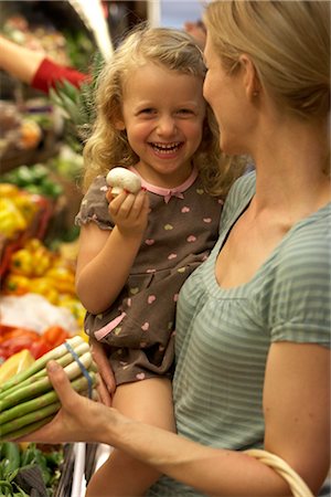 simsearch:600-03601499,k - Mother and Daughter Grocery Shopping Stock Photo - Premium Royalty-Free, Code: 600-03404174
