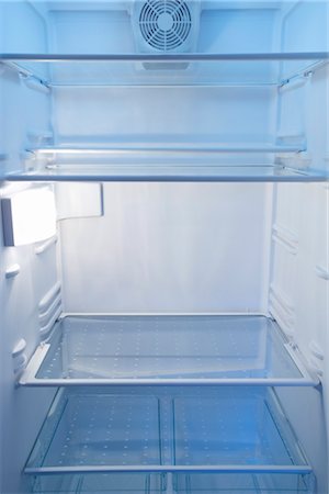fridge - Frigo vide Photographie de stock - Premium Libres de Droits, Code: 600-03406339