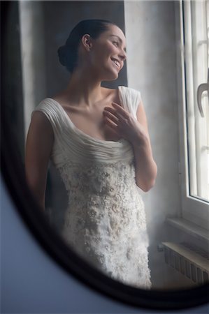 simsearch:600-07067600,k - Reflection of Bride in Mirror Stock Photo - Premium Royalty-Free, Code: 600-03445555