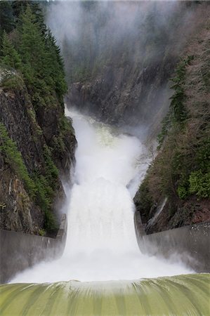 rapids - Capilano River and Cleveland Dam, Vancouver, British Columbia, Canada Stock Photo - Premium Royalty-Free, Code: 600-03451005