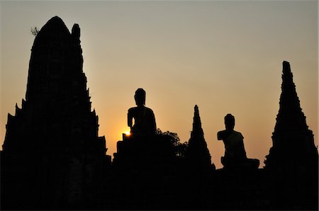 famous nature in asia - Sunset at Wat Chaiwatthanaram, Ayutthaya, Thailand Stock Photo - Premium Royalty-Free, Code: 600-03451300