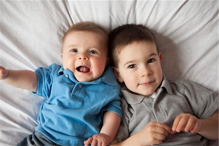 simsearch:640-06963757,k - Portrait of Brothers Stock Photo - Premium Royalty-Free, Code: 600-03556604