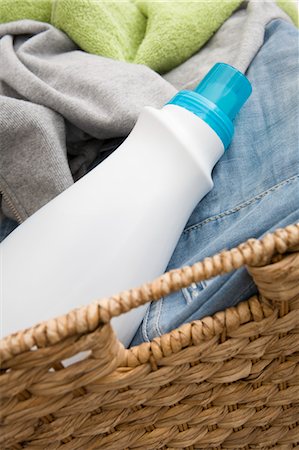 Laundry Detergent and Dirty Laundry Stock Photo - Premium Royalty-Free, Code: 600-03615754
