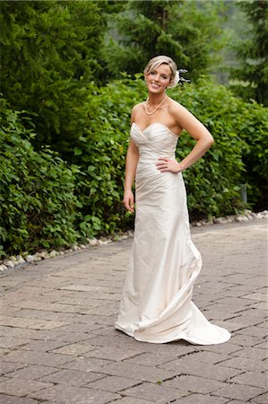 full length standing - Portrait of Bride Stock Photo - Premium Royalty-Free, Code: 600-03659128