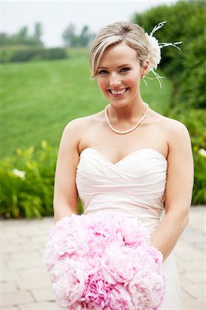 strapless - Portrait of Bride Stock Photo - Premium Royalty-Free, Code: 600-03659132
