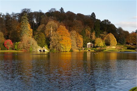 puzant apkarian - Lake in Autumn, Stourhead, Wiltshire, England Stock Photo - Premium Royalty-Free, Code: 600-03686052