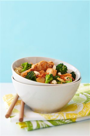 simsearch:600-05973291,k - Chicken Stir Fry with Cashews Stock Photo - Premium Royalty-Free, Code: 600-03686069