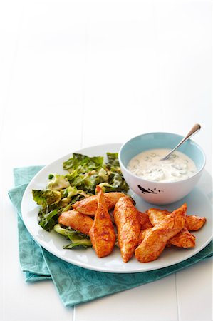 simsearch:600-06892689,k - Chicken Fingers with Blue Cheese Dressing Stock Photo - Premium Royalty-Free, Code: 600-03686072