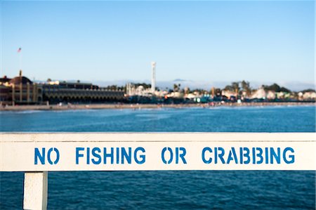 simsearch:600-03696739,k - Santa Cruz Boardwalk from Fisherman's Wharf, California, USA Stock Photo - Premium Royalty-Free, Code: 600-03686117